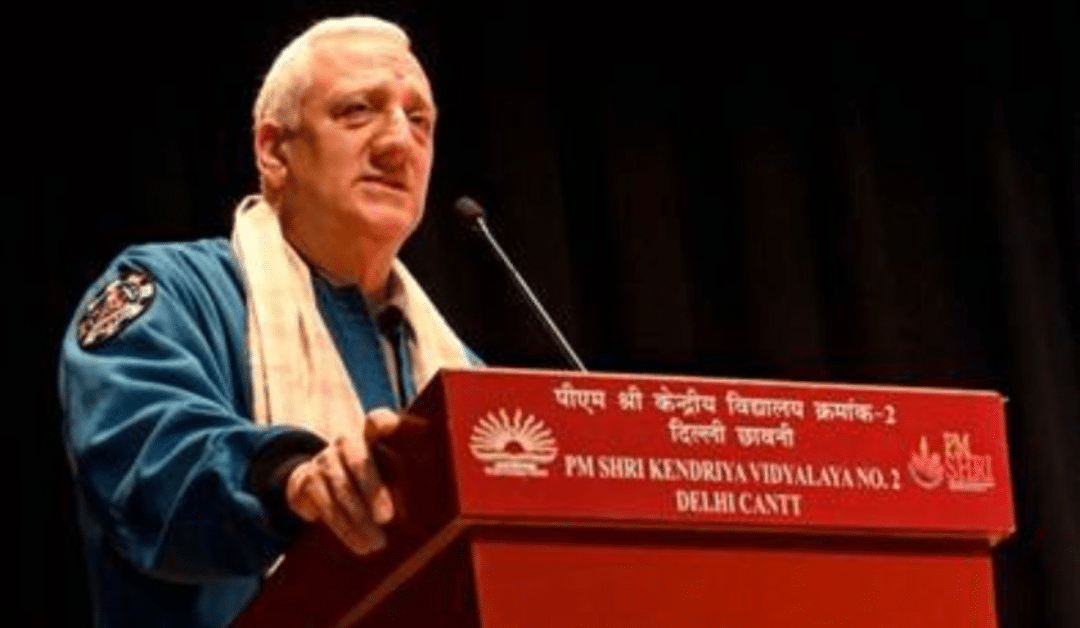 Ex-NASA Astronaut Mike Massimino Hails Chandrayaan-3 at Delhi School