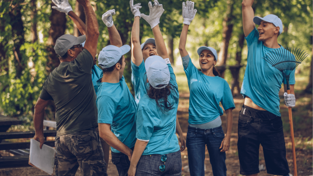 How Students & Young Professionals Can Benefit from Volunteering