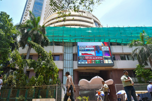 Indian stock market opens lower; selling seen in IT, auto sectors