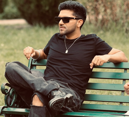 Guru Randhawa urges fellow Indians to stay together: ‘Nation comes first’