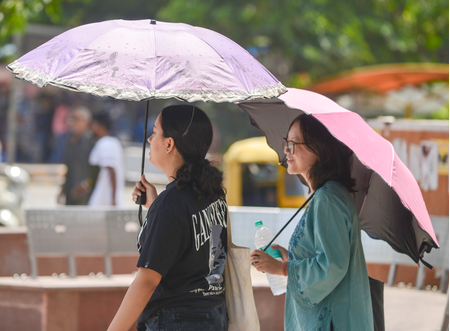 Heatwave grips North India; ‘Orange alert’ issued in 13 UP districts