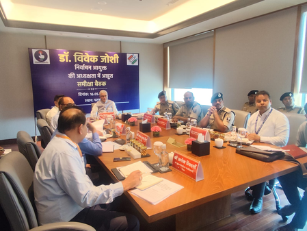 Election Commissioner Vivek Joshi reviews Bihar poll preparations in Patna