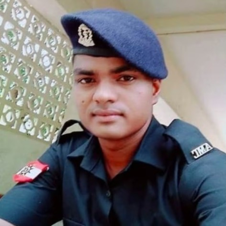 Tributes pour in as mortal remains of martyred BSF jawan arrives in Patna