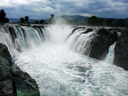 TN: Hogenakkal water flow rises by 1000 cusecs after heavy rainfalls
