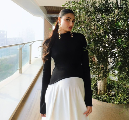 Athiya Shetty shares a glimpse of her life as a new mom