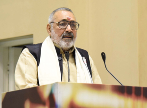 No politics in Tharoor’s inclusion, Cong has internal issues, says Giriraj Singh