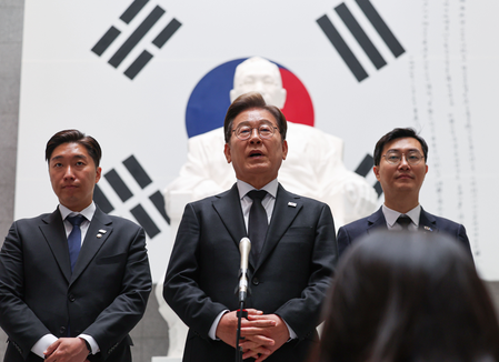 South Korea: Candidates ramp up campaign for swing voters in key battleground