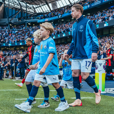 Man City to honour De Bruyne with special statue outside Etihad Stadium