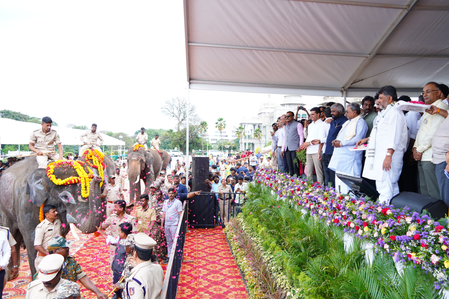 Karnataka hands over four trained Kumki elephants to Andhra Pradesh