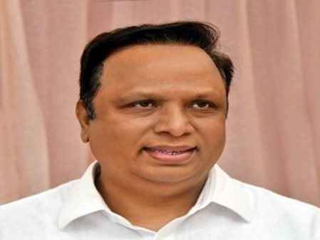 Mumbai: Minister tells BMC to impose penalties on negligent road contractors
