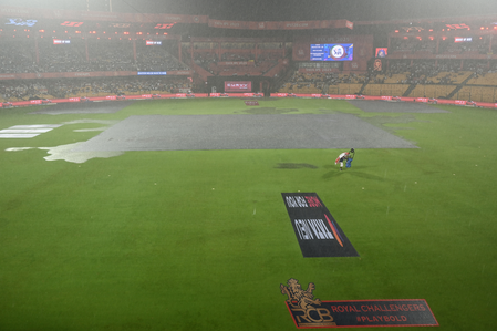 IPL 2025: RCB fans come out in numbers despite rain to hail Kohli on Test retirement
