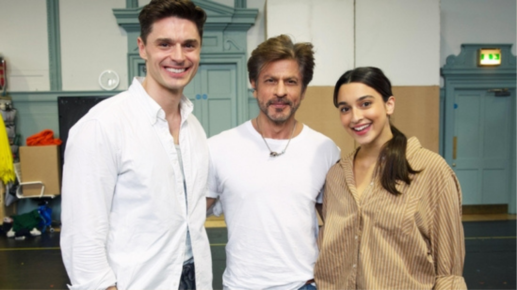Shah Rukh Khan Meets the New Raj and Simran: A Sneak Peek into 'Come Fall In Love – The DDLJ Musical'