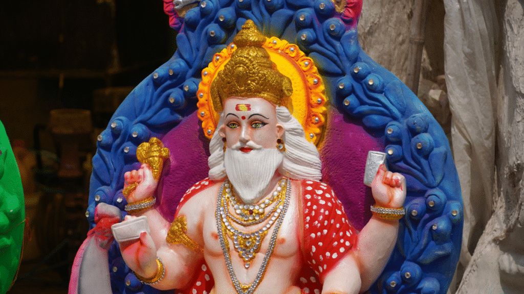 Vishwakarma Puja 2025: Ultimate Auspicious Rituals, Powerful Mantras & Prosperity Tips for Success Vishwakarma Puja 2025