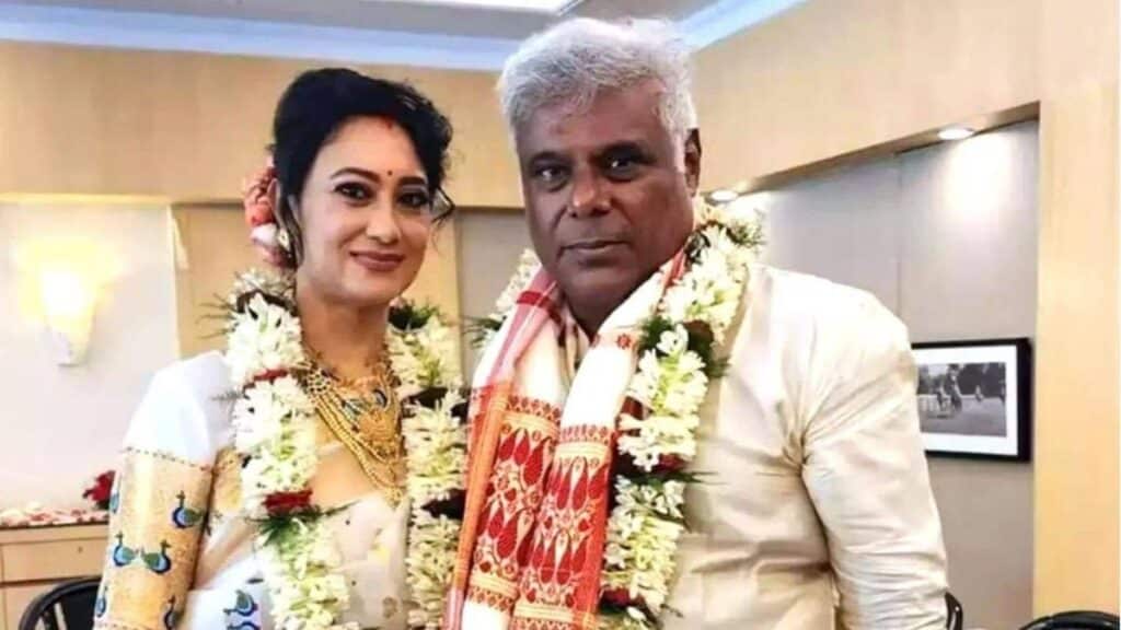 ashish-vidyarthi-wife-rupali-barua-road-accident-guwahati-safe