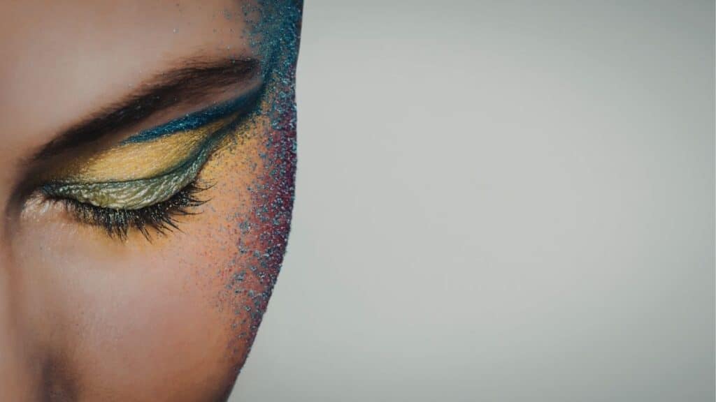 light shimmer or matte highlight to the inner corner of your eye