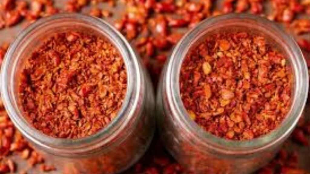 Freshly ground black pepper 1