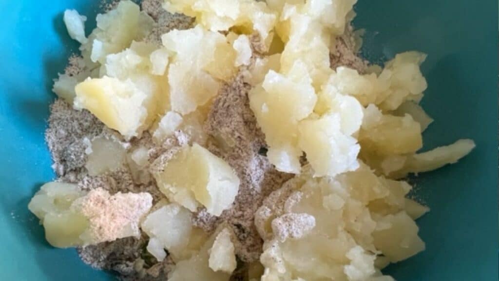 Kuttu Ki Puri Recipe 1 Prepare the Potatoes