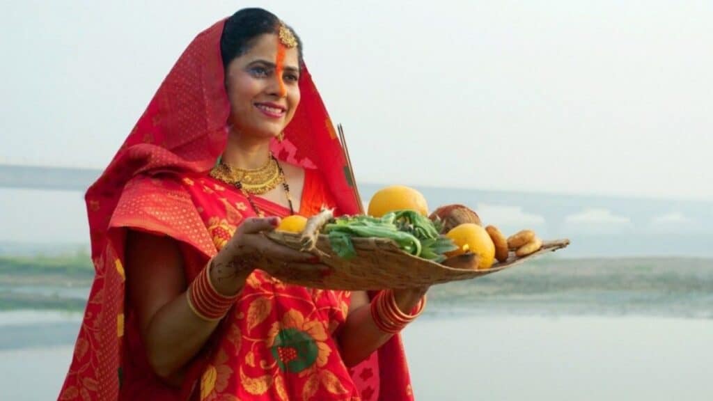 Chhath Puja: Date, Puja Muhurat, Mantras, Katha, Aarti, and Celebration Guide 14 chhath puja celebration