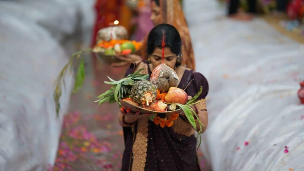 Chhath Puja: Date, Puja Muhurat, Mantras, Katha, Aarti, and Celebration Guide 6 chhath puja celebration