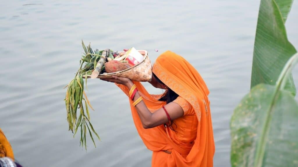 Chhath Puja: Date, Puja Muhurat, Mantras, Katha, Aarti, and Celebration Guide 1 chhath puja celebration