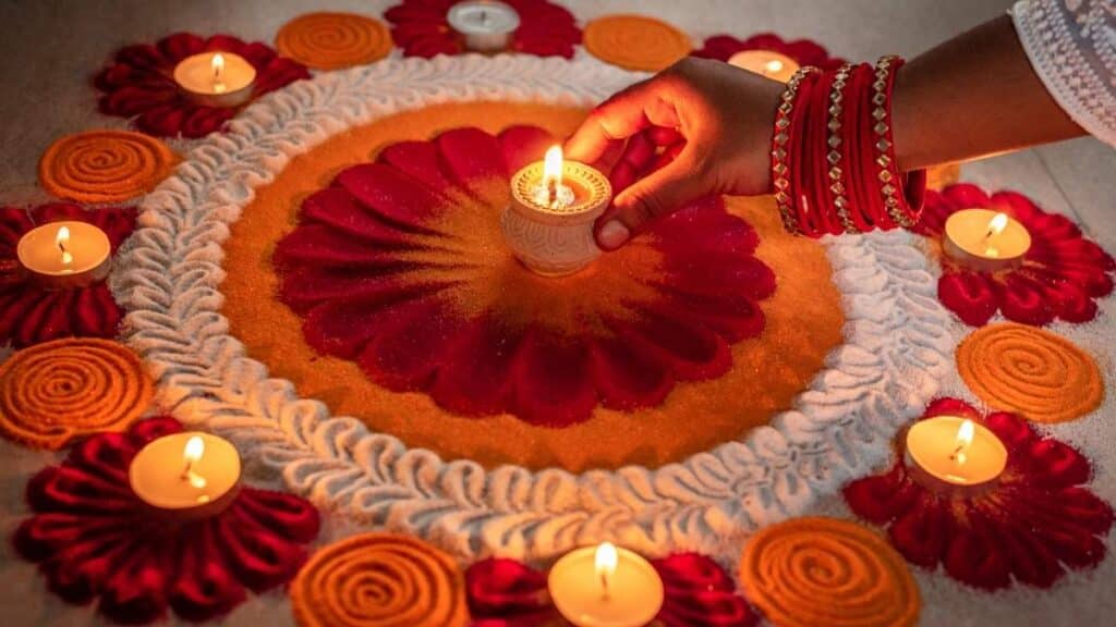 Diwali: Date, Puja Muhurat, Lakshmi Puja Significance, Mantra, Aarti, Rangoli Designs, and Complete Celebration Guide 18 rangoli diwali