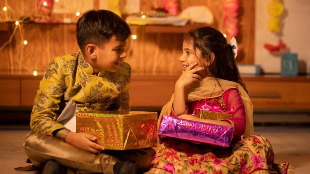 Diwali: Date, Puja Muhurat, Lakshmi Puja Significance, Mantra, Aarti, Rangoli Designs, and Complete Celebration Guide 16 diwali gifting