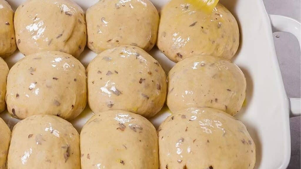 hot cross bun in oven