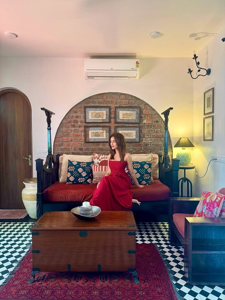 seerat-kapoor-jade-villa-lonavala-luxury-retreat Movie review