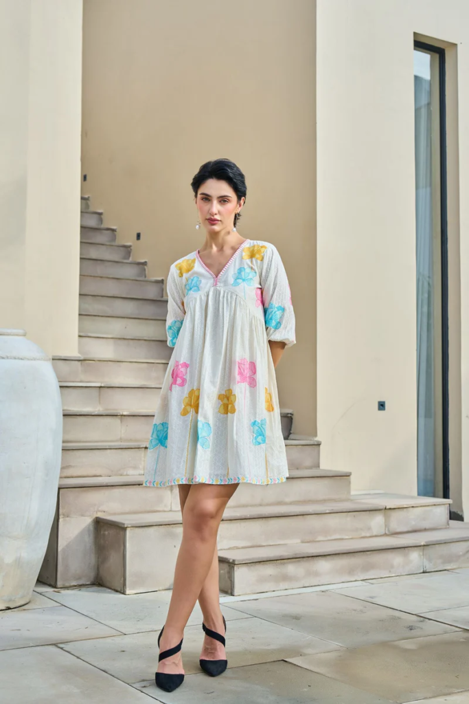 Elegant Tunic Featuring Vibrant Mix-Color Floral Embroidery- freyaa.us