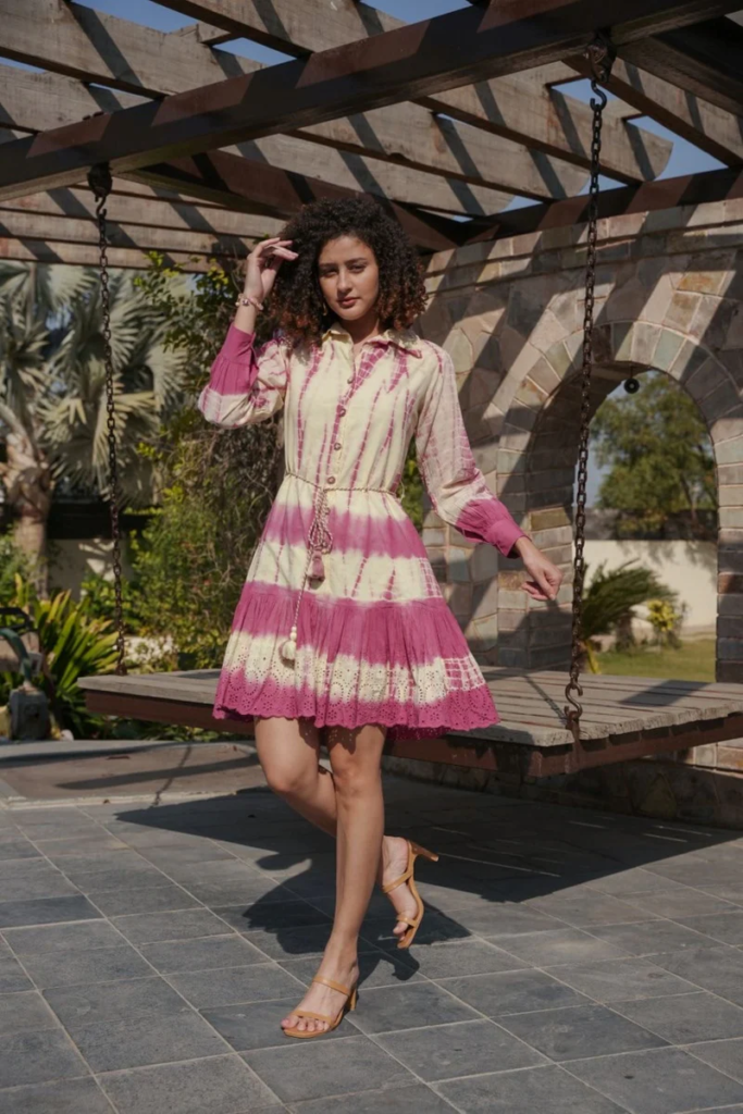 Chic Pink Tie-Dye Tunic with Collared Neckline- Freyaa.us